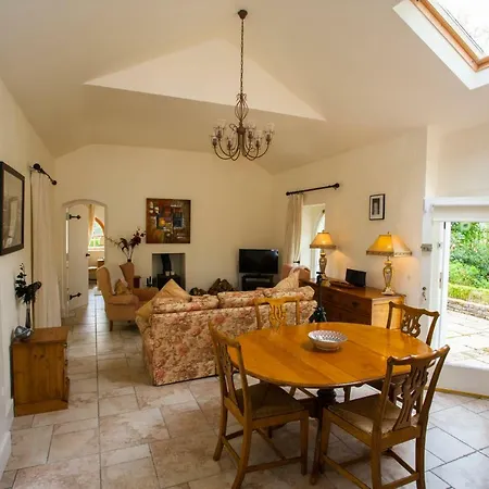 The At Clonganny House *